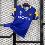 Retro Juventus 1995/96 Away Jersey