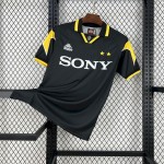 Retro Juventus 1996/97 Third Jersey