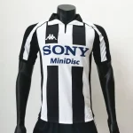 Retro Juventus 1997/99 Home Jersey
