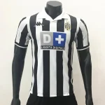 Retro Juventus 1999/00 Home Jersey