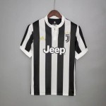 Retro Juventus 2017/18 Home Jersey