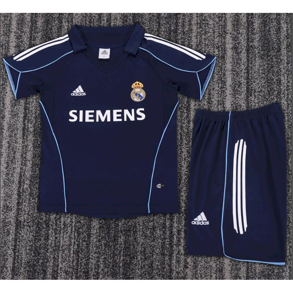 Retro Real Madrid 2005/06 Away Kids Kit